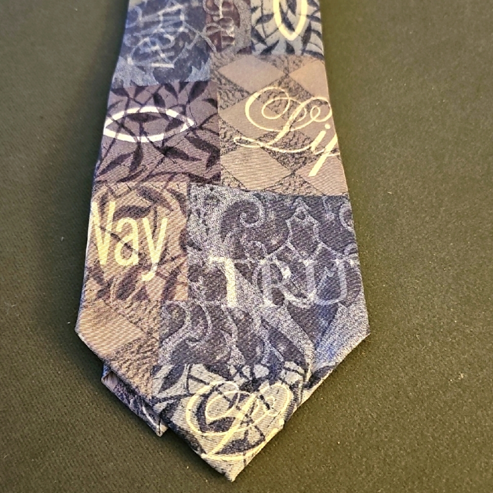 Elegant Blue Patterned Men's Christian Tie. Blues. By EAGLE Neckwear. 100% Silk.